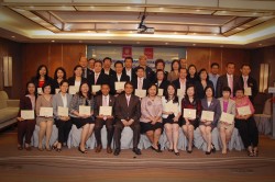 พิธีมอบวุฒิบัตร หลักสูตร Senior Leadership Program รุ่นที่ 3 ธนาคารออมสิน ปี 2555